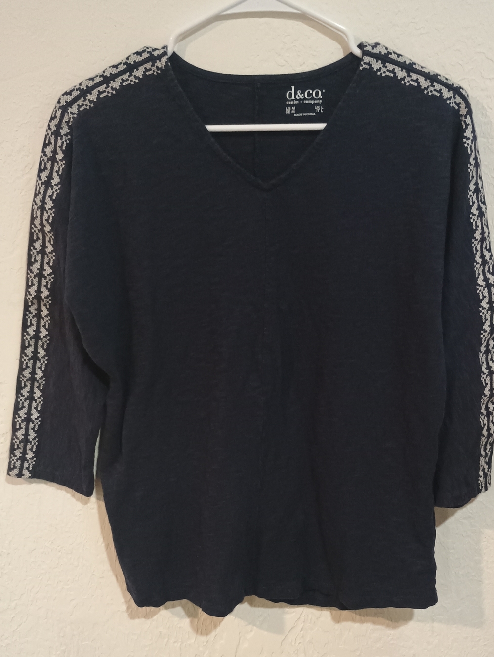 d&co. Women's Navy Long Sleeve V-Neck Tee with Shoulder Trim